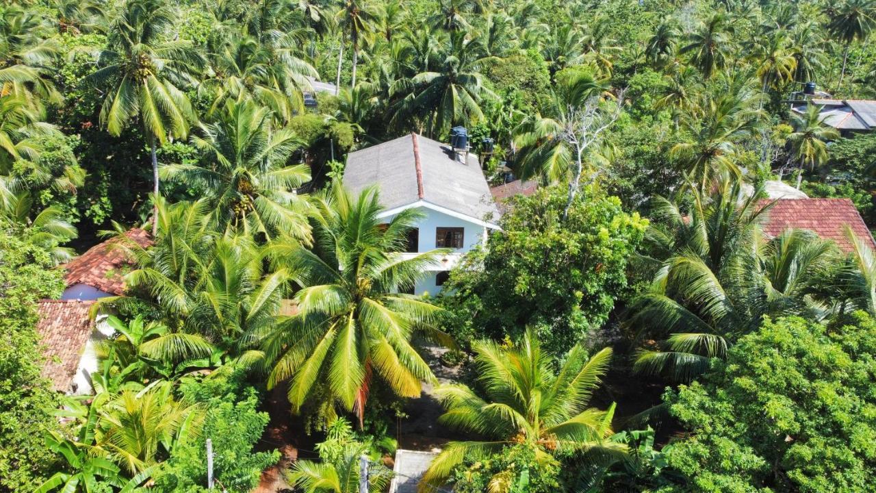 Mali Guest House Хиккадува Экстерьер фото