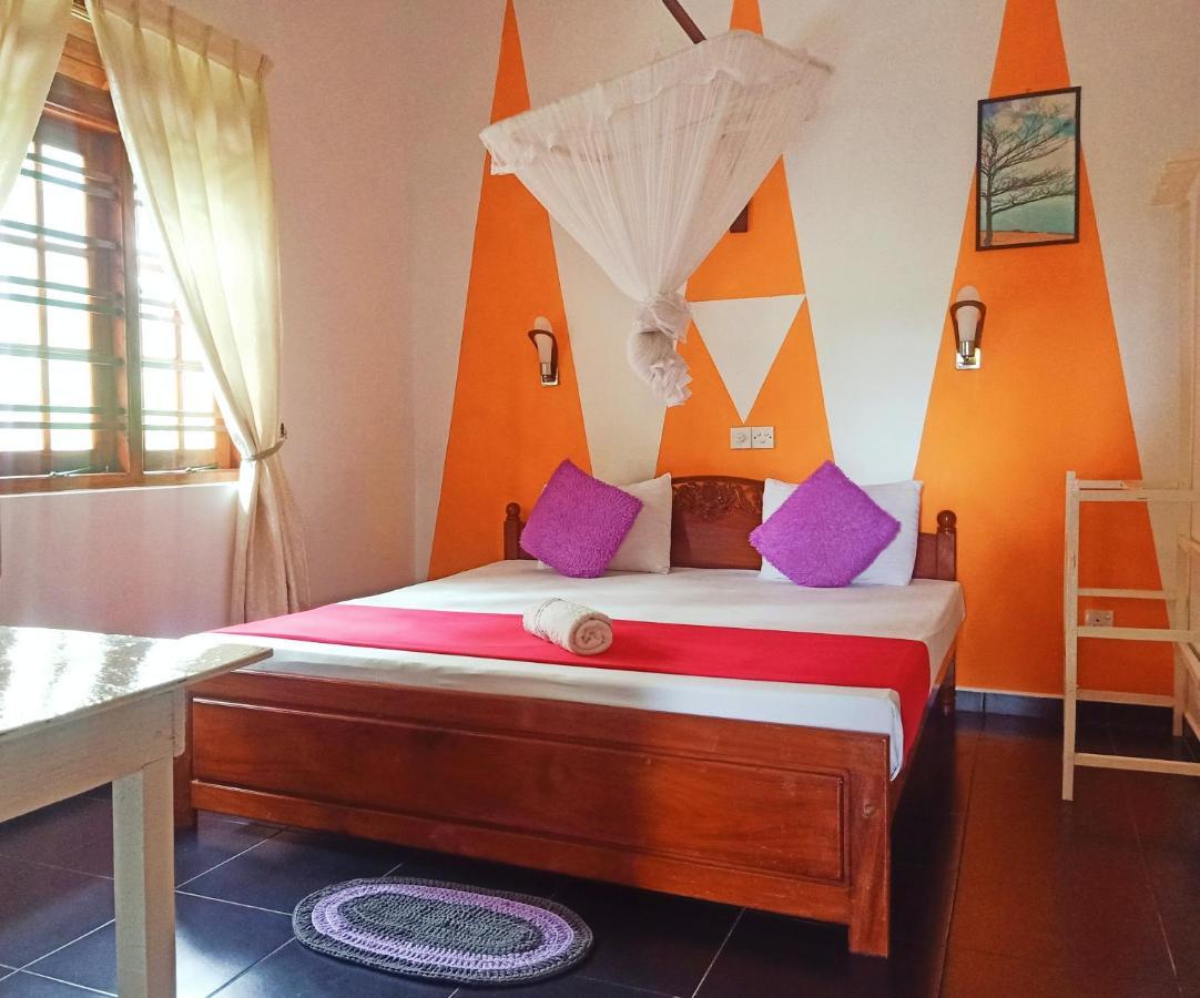 Mali Guest House Хиккадува Экстерьер фото