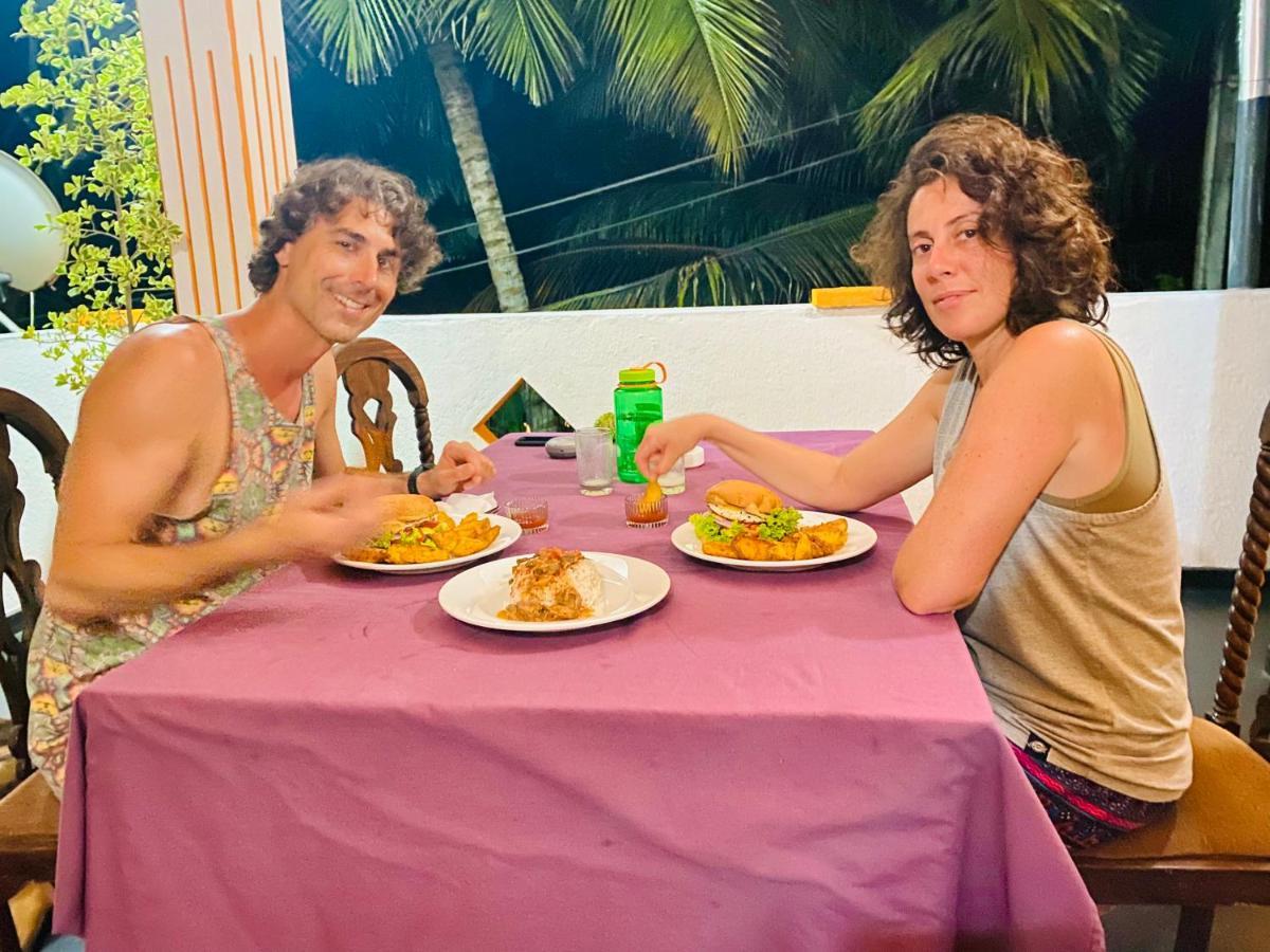 Mali Guest House Хиккадува Экстерьер фото