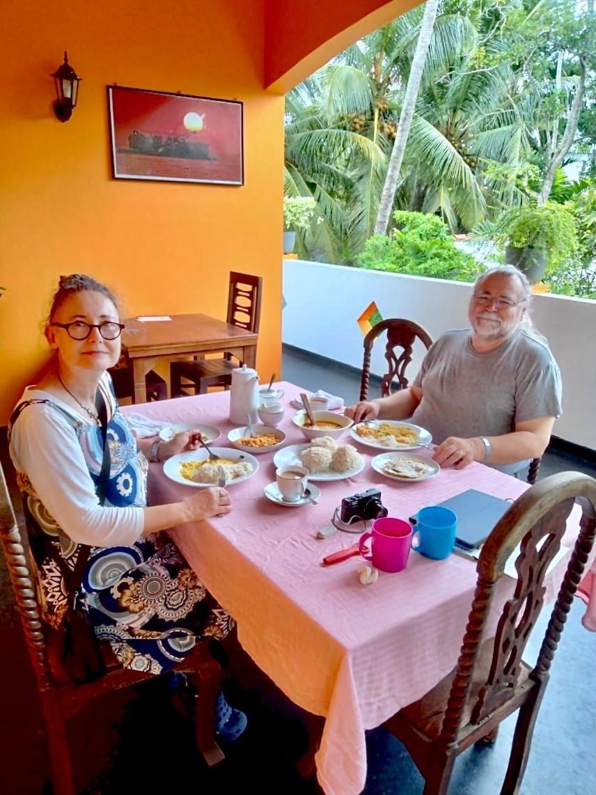 Mali Guest House Хиккадува Экстерьер фото