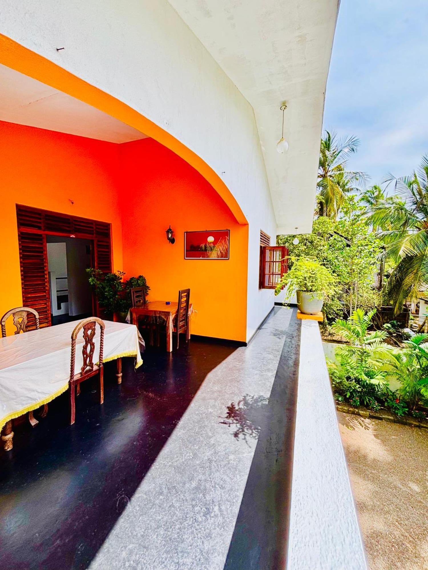 Mali Guest House Хиккадува Экстерьер фото