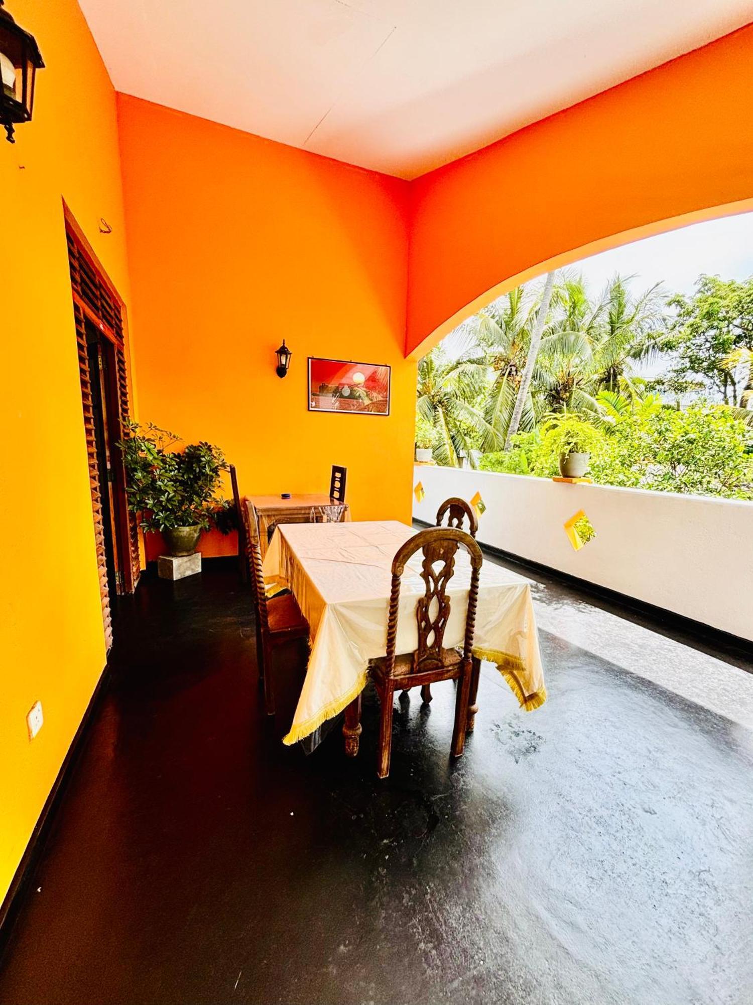 Mali Guest House Хиккадува Экстерьер фото